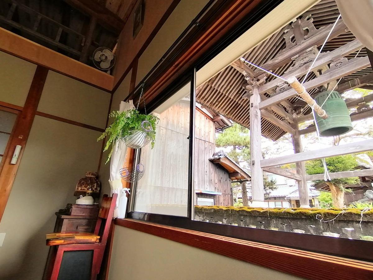 静かに過ごす古民家ステイ Staying Quietly In Renovated House Takashima المظهر الخارجي الصورة